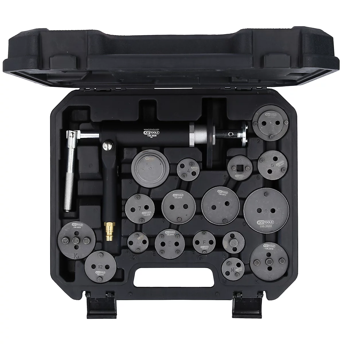 Schwarzer Werkzeugkoffer mit Bremskolben-Rückstellwerkzeug und diversen Aufsätzen. Der Koffer ist geöffnet.